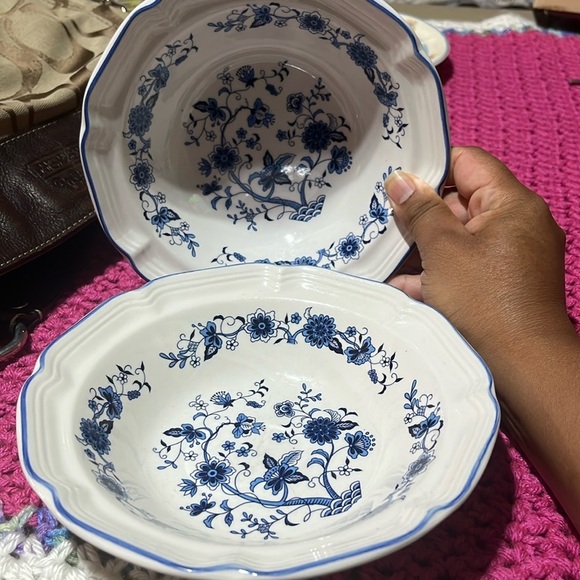 Vintage Other - Vintage Korea Seine Blue Onion Round 7" Salad Soup Scalloped Bowl